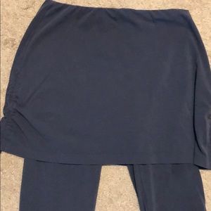 Athleta 2 in 1 gray skirt/legging